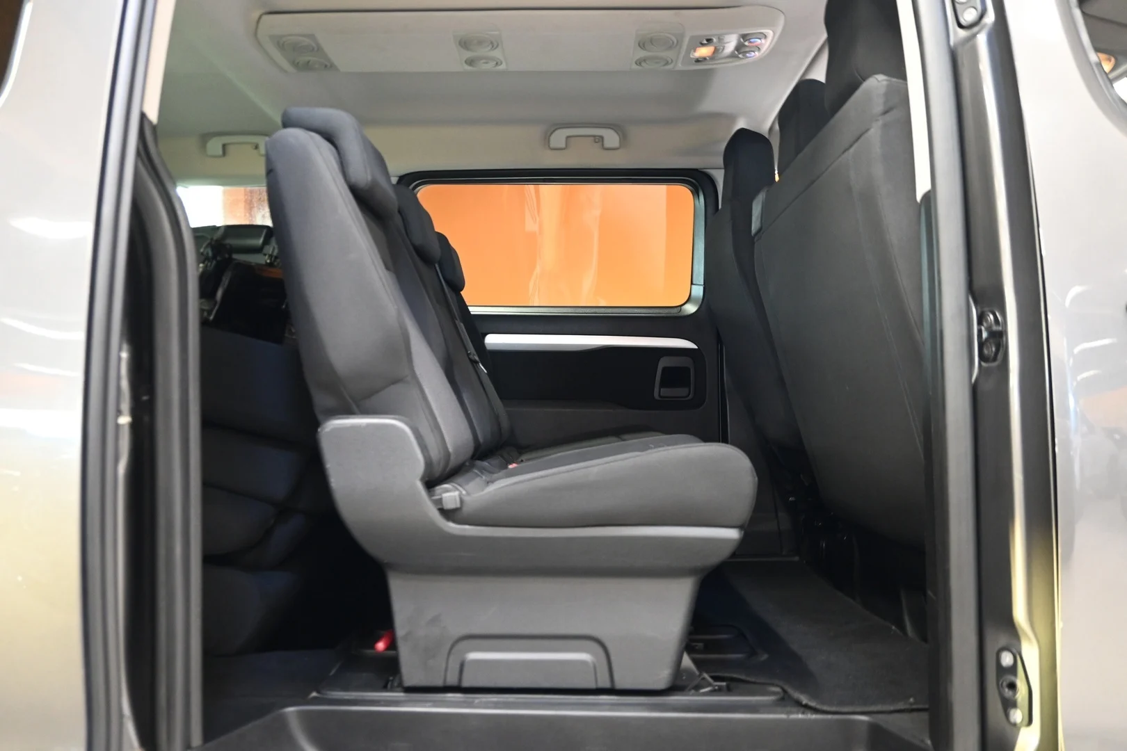 Car Image - 4SWnYeoV1uqRnlC0SB40JB