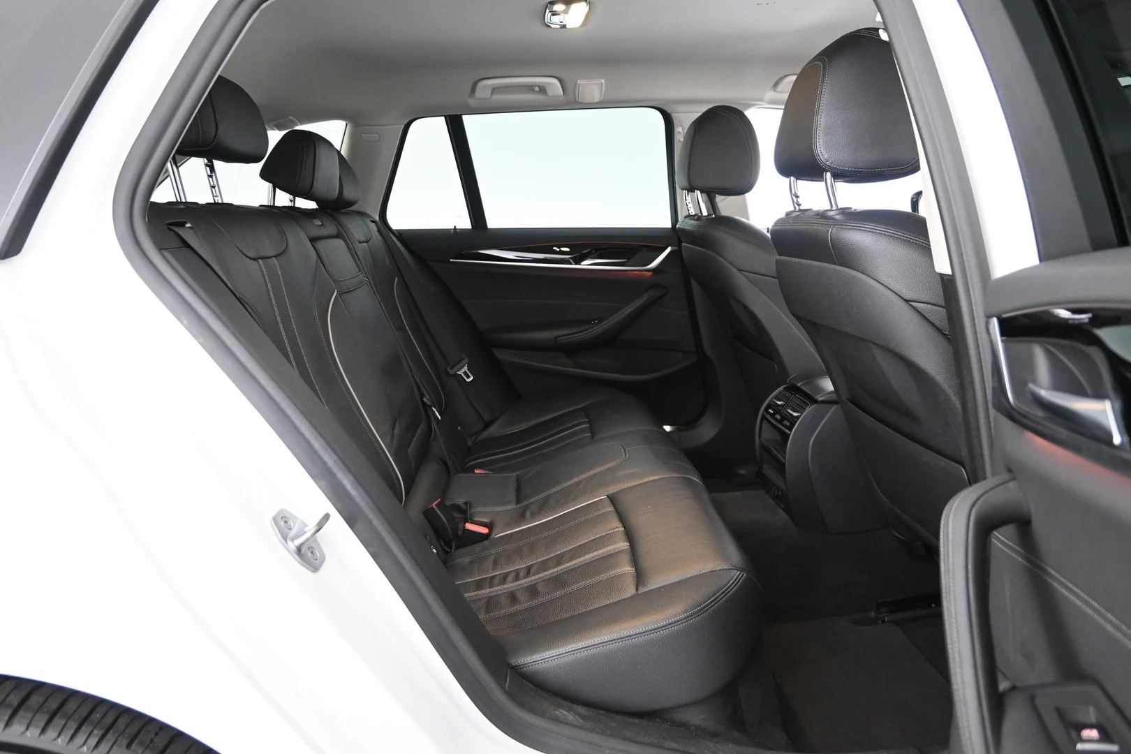 Car Image - FPErTgeiogKVVhn1cB66w