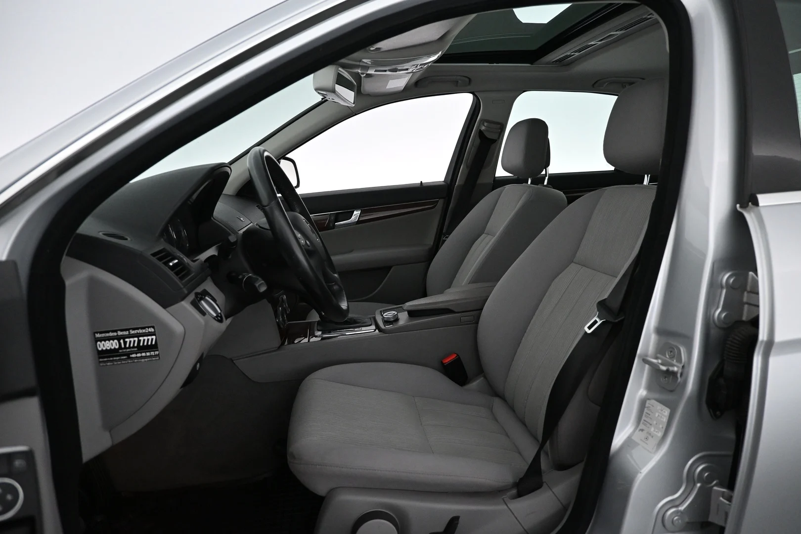 Car Image - 7yVDxbFCisXizKVf1J9UJT