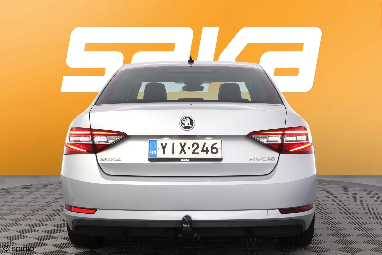 Car Image - gL70p8O1LgRdxLnnQ3AeD