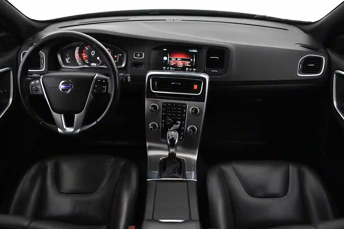 Car Image - mK0RS0aUzjF8TR6J5GaXl