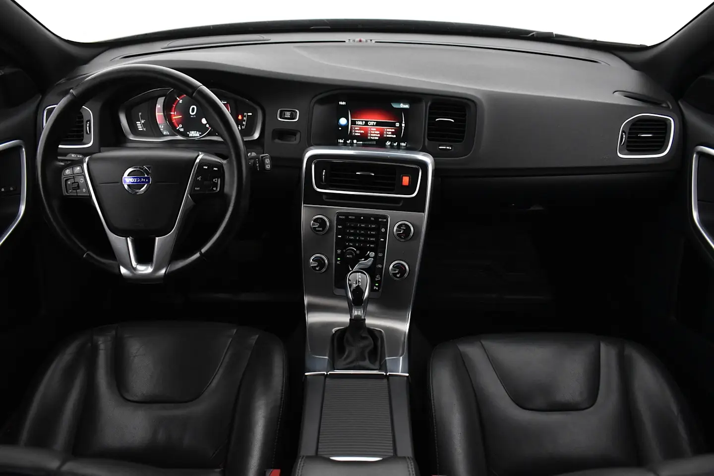 Car Image - mK0RS0aUzjF8TR6J5GaXl