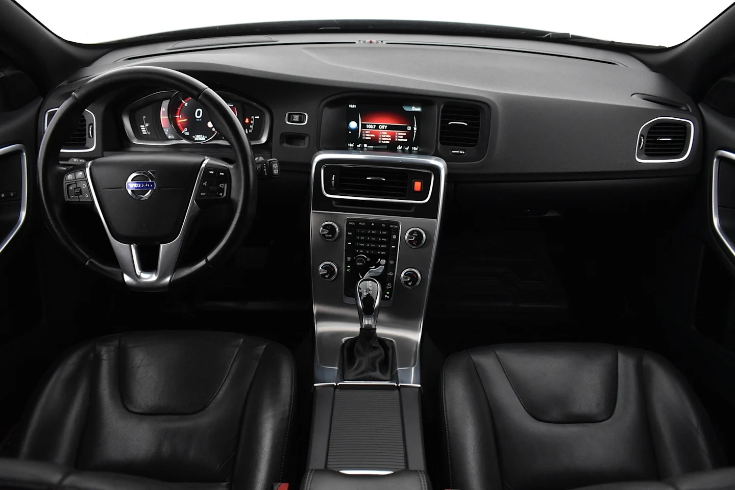 Car Image - mK0RS0aUzjF8TR6J5GaXl