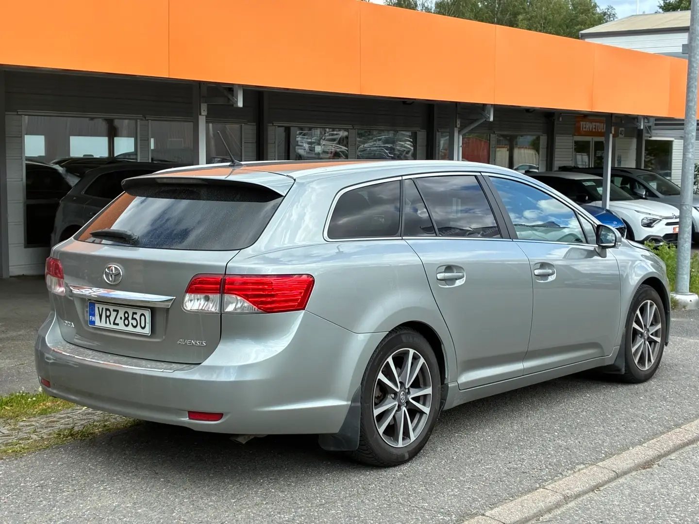 Car Image - 1eUfPprIYySkUTukT9oxYV