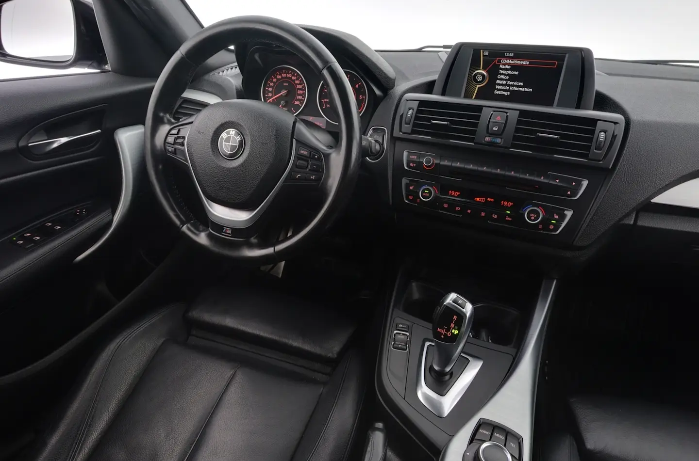 Car Image - 2SgxfWDRfORglu2gLTYOTX
