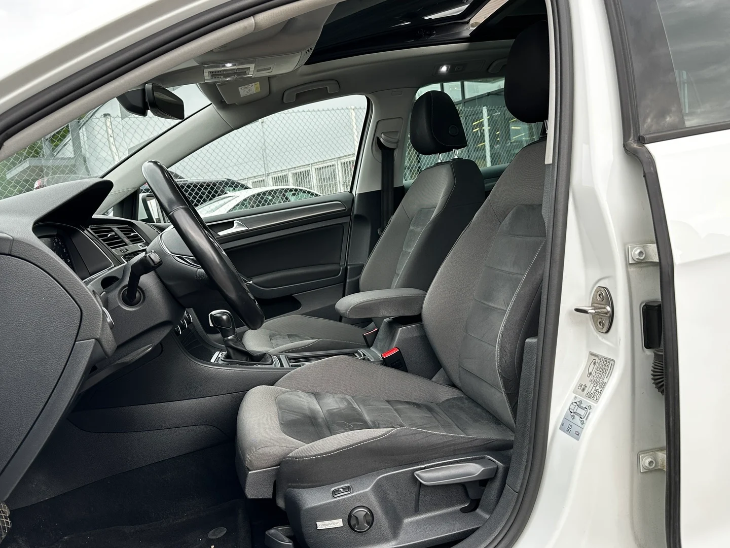 Car Image - 6ltaTK1aSu7mLiyZzm8v7l