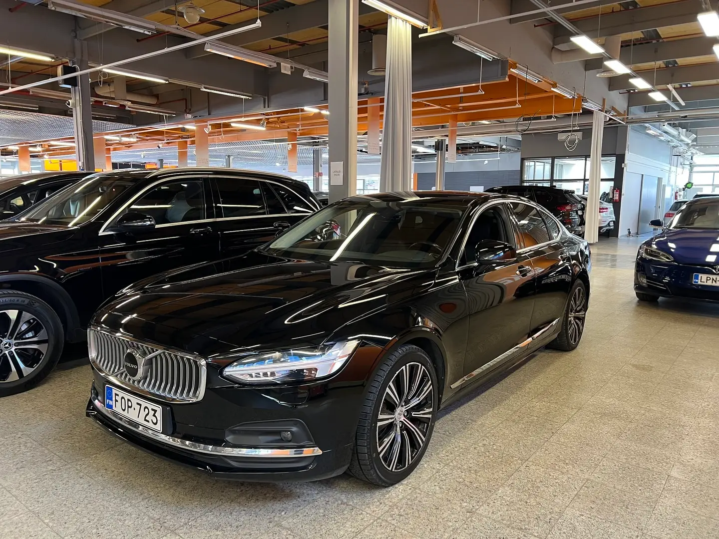 Car Image - 4xaQBJMt9sqErWu7xChVJl