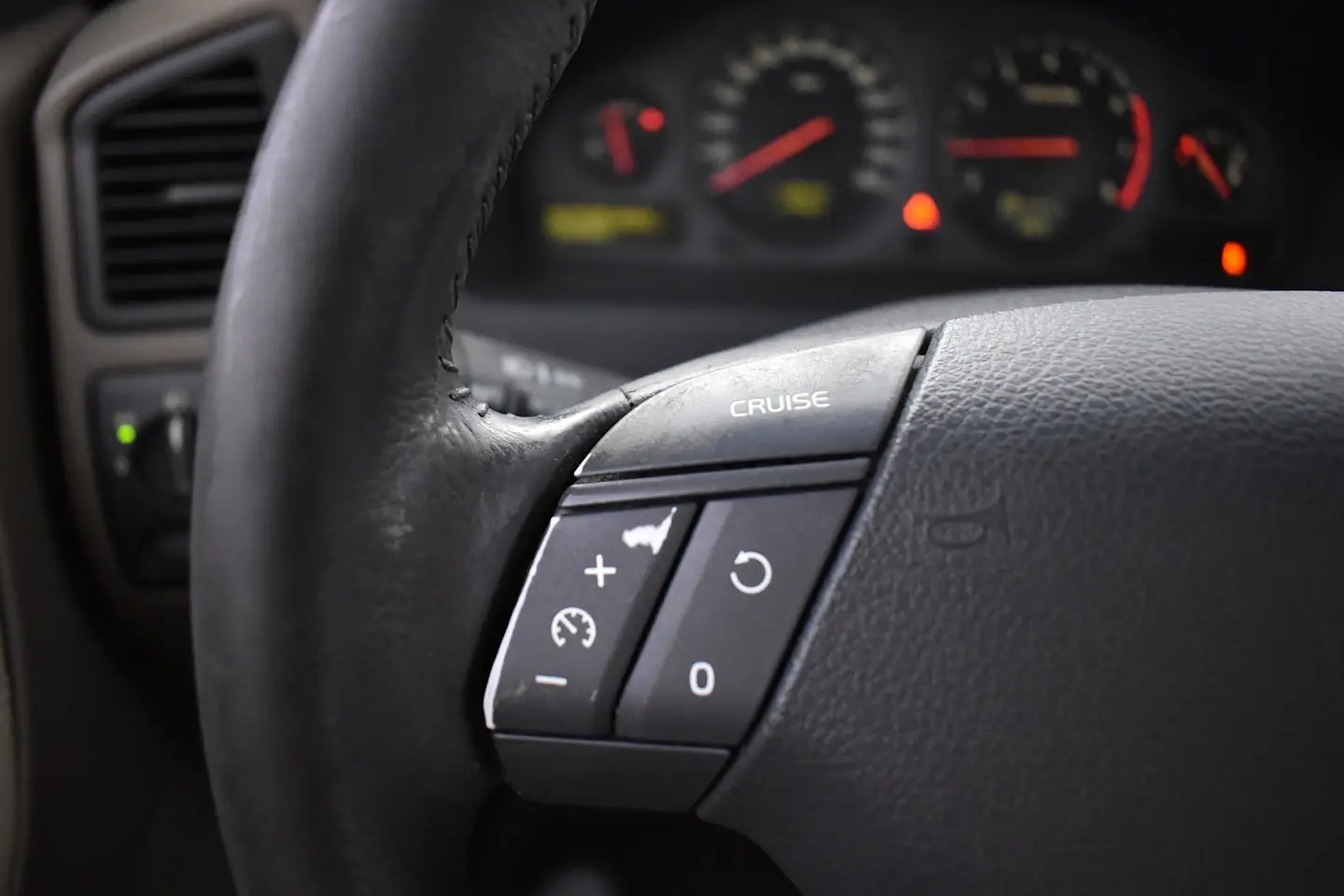 Car Image - 7ESmUPJPaPt8T2rz5rfqYp