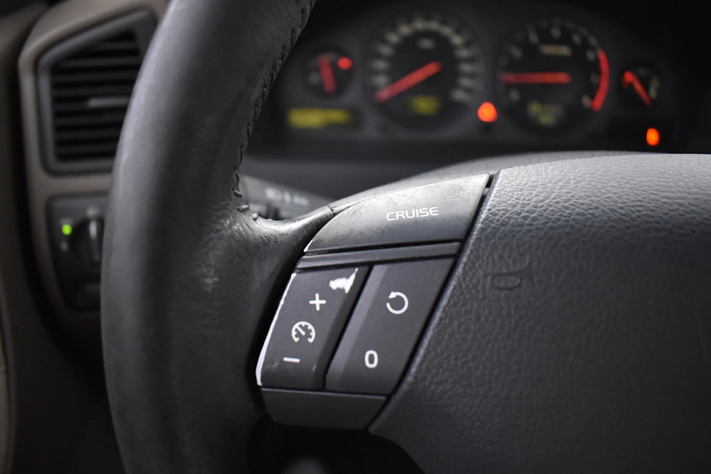 Car Image - 7ESmUPJPaPt8T2rz5rfqYp