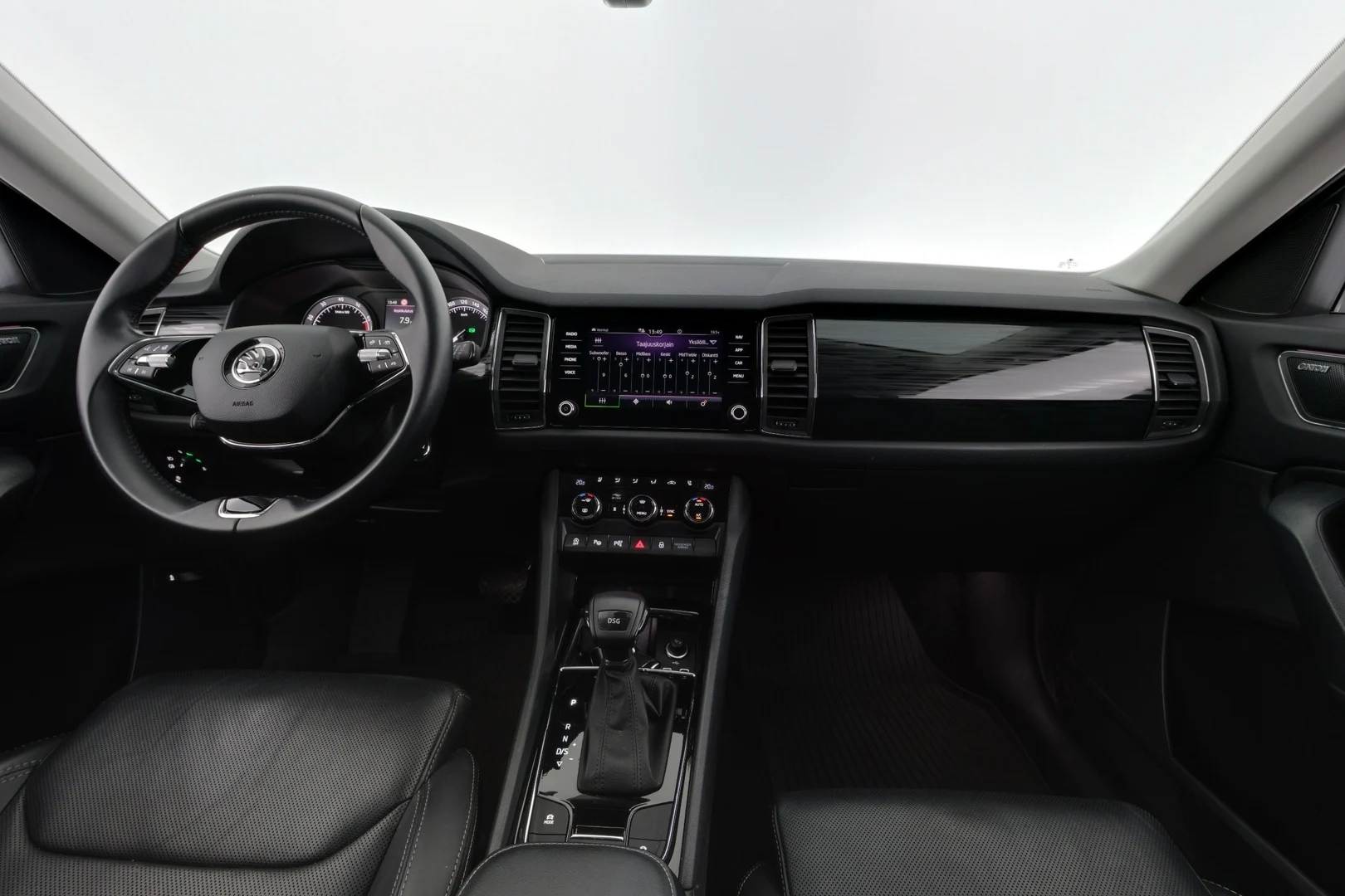 Car Image - J7rcaXnQawWLJkYEC69pM