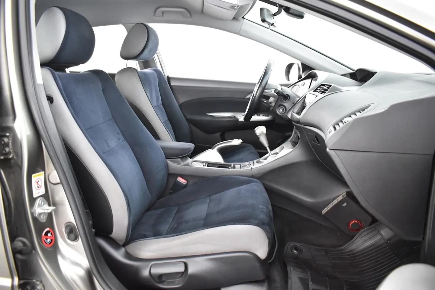 Car Image - TcVl69zXl9DAyQzezZuJg