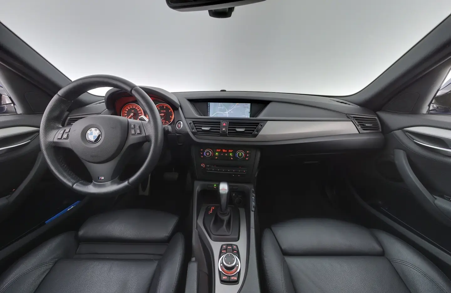 Car Image - 77IsHvSOuIvNiFFsn9eSKb