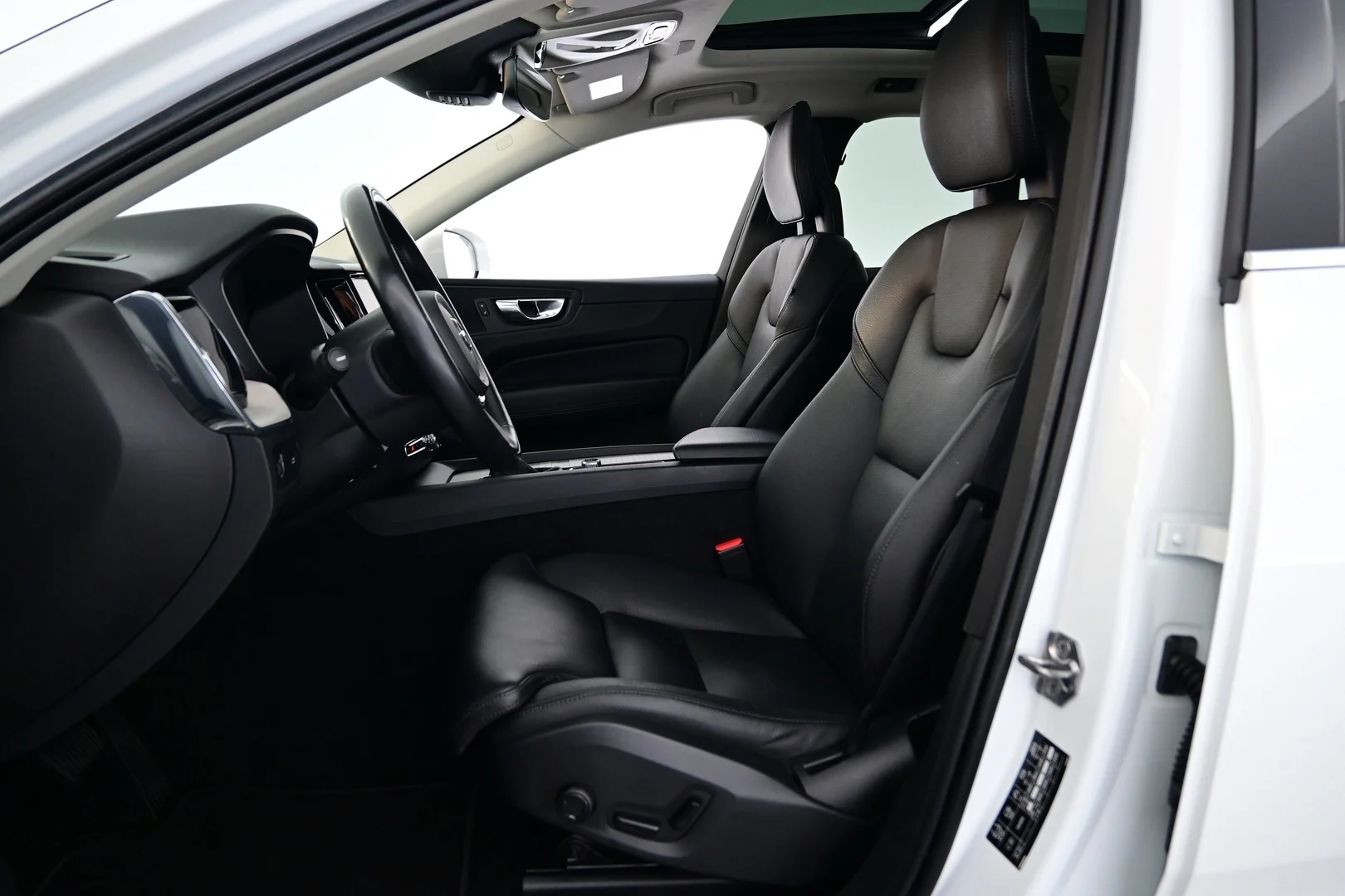 Car Image - 2OUBFVJQC5GgCn0sDiI4Wq