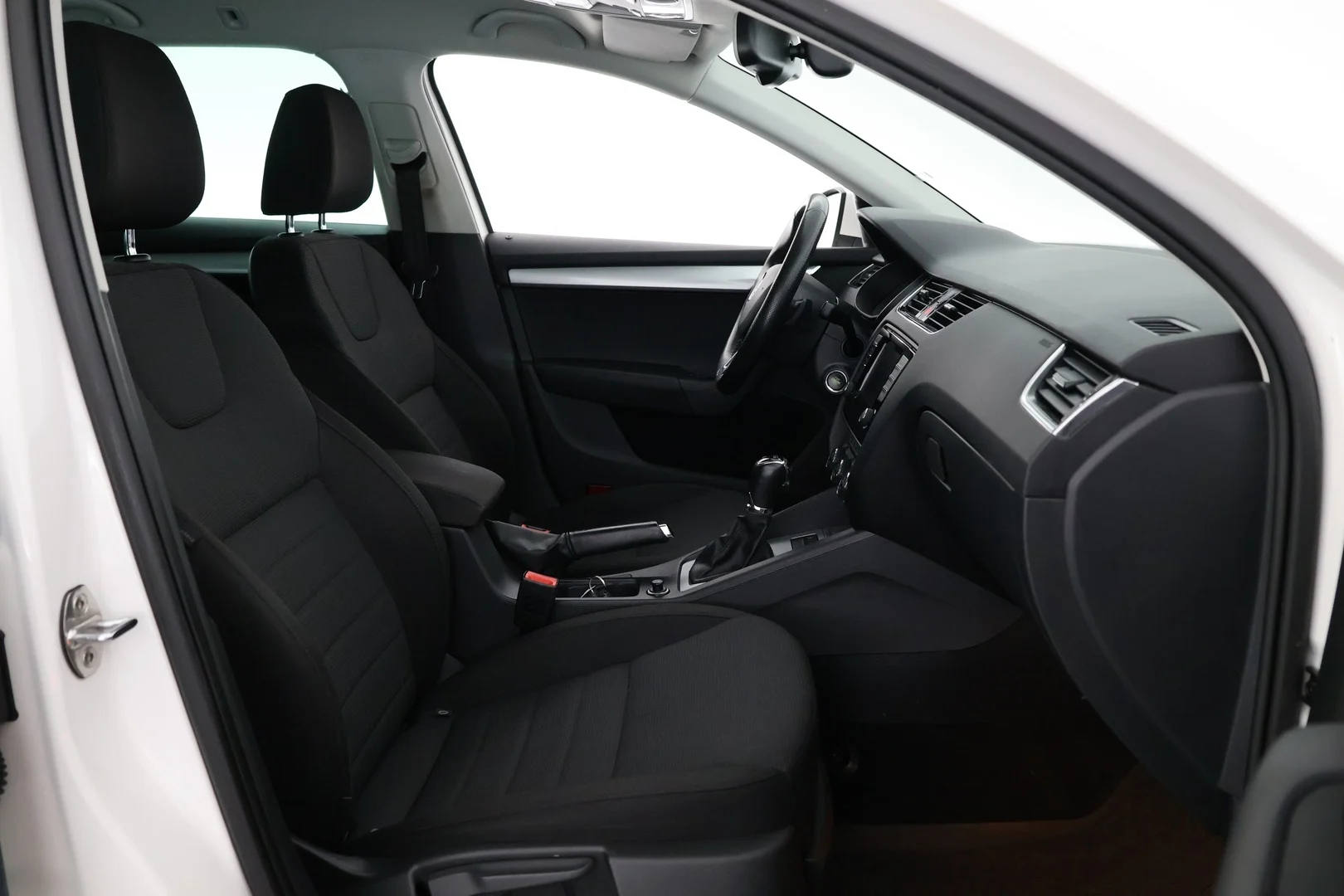 Car Image - 5ekB0ufms4yAJPWe50Z1uF
