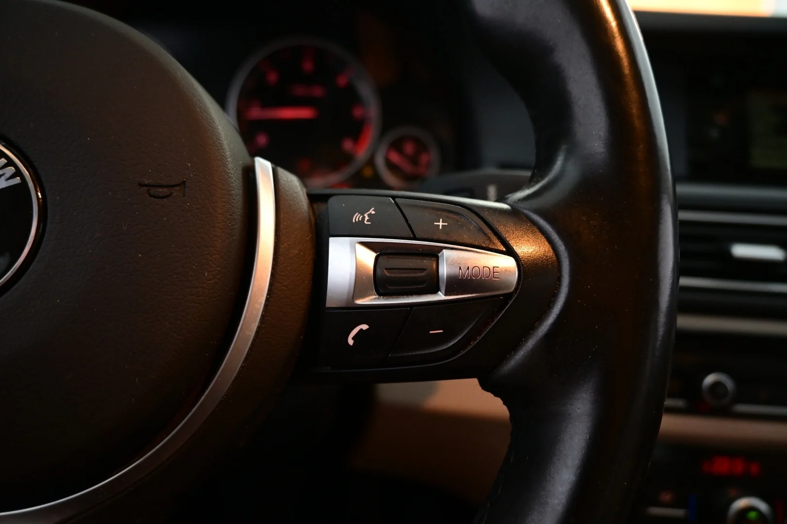 Car Image - 2Zytcn0TaDiFqhujJbSPZV
