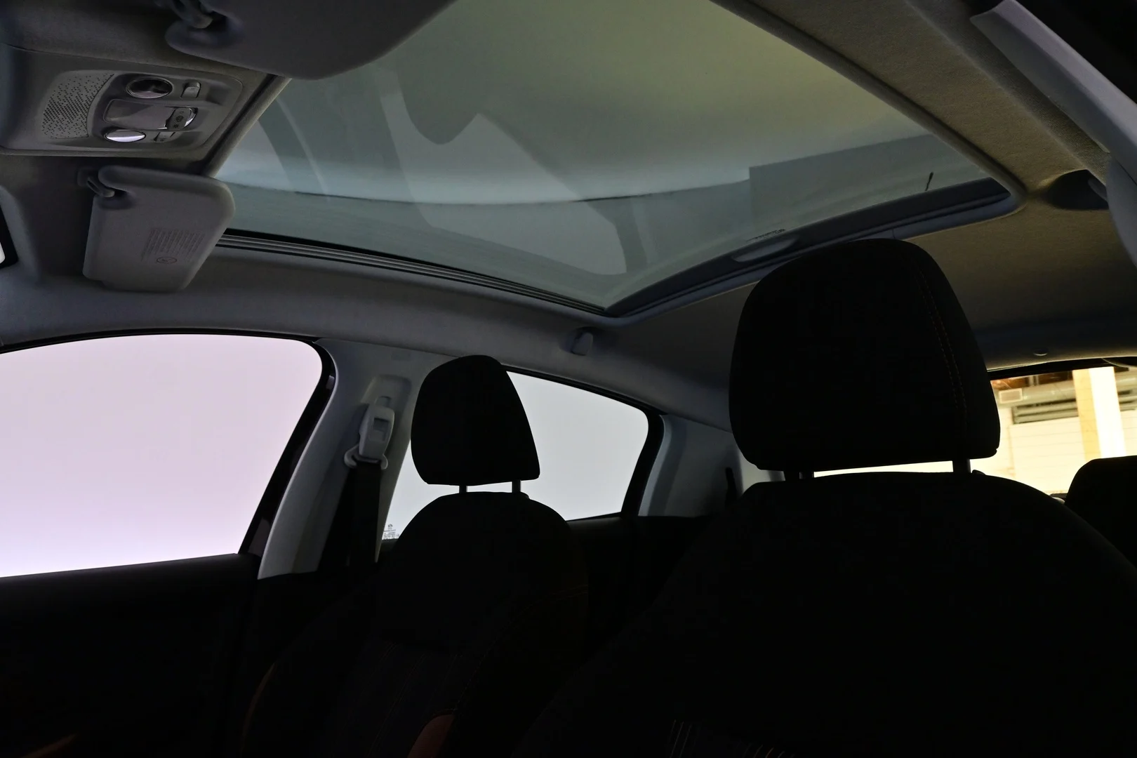 Car Image - 0jIywucNCcn2X4bDX2m2q