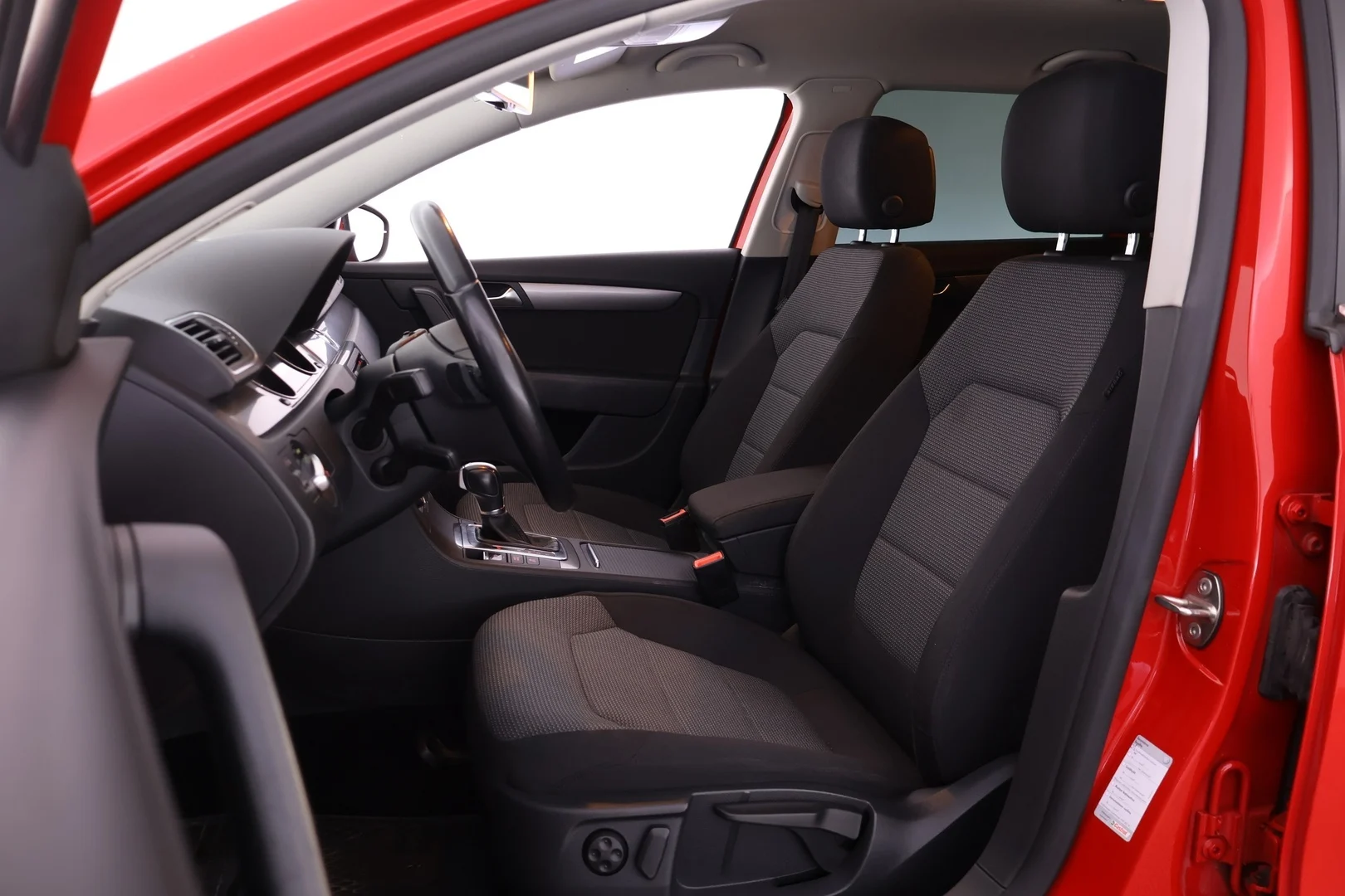 Car Image - 2T9KnpUI3wFcu0nucg65hg