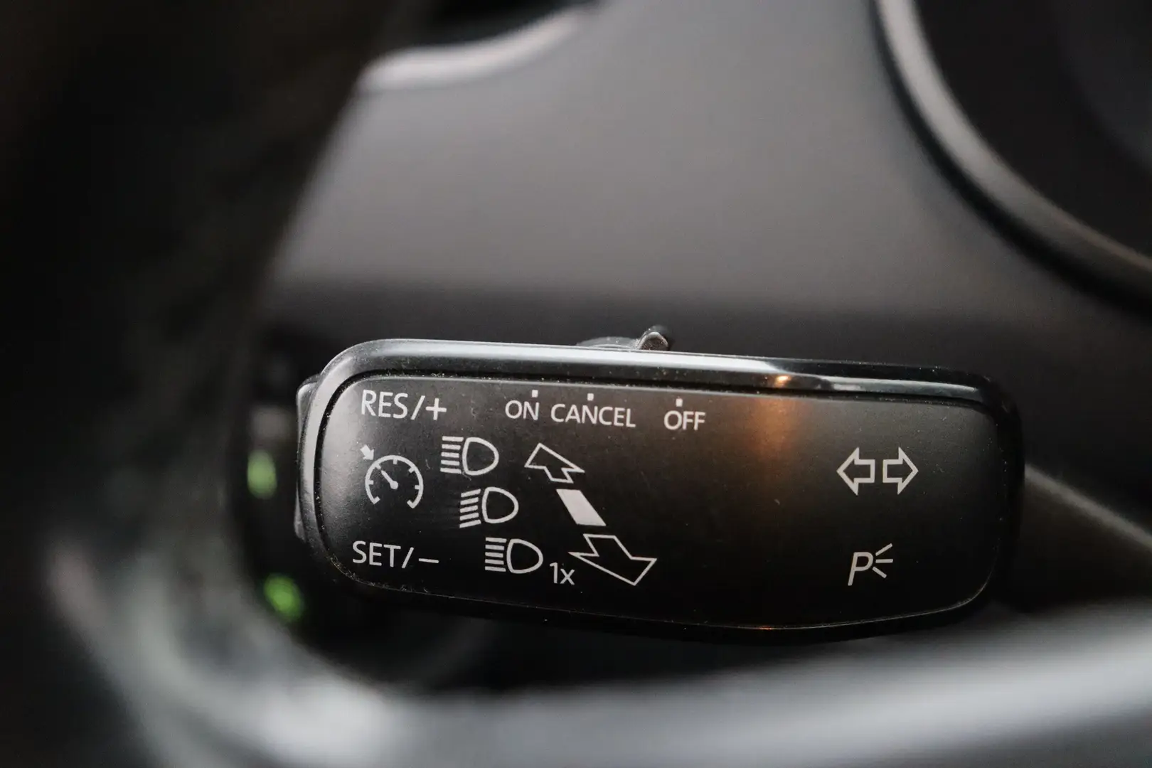 Car Image - V5BxMnSBEgLQF4Nqrz0Ak