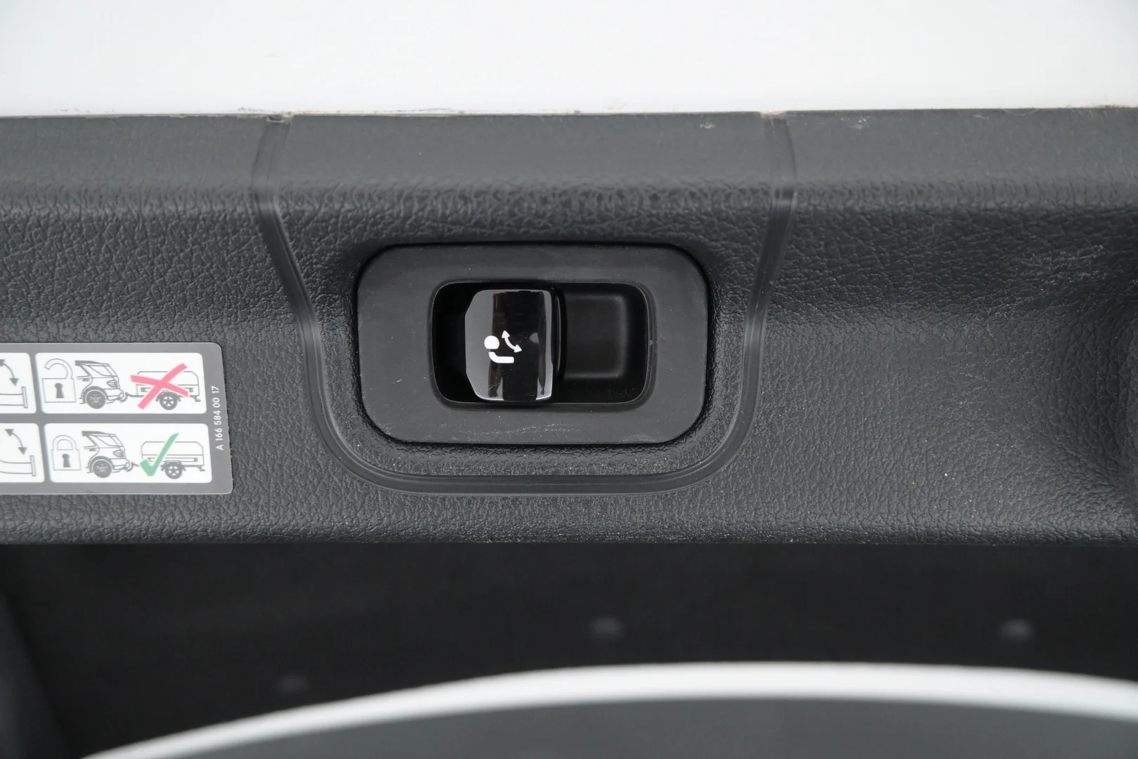 Car Image - 1FiLFdl4YoBztHvzhoU594
