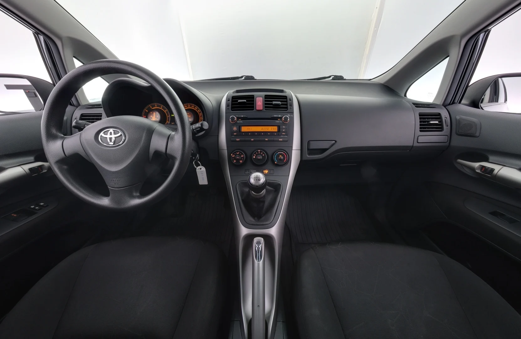 Car Image - 4HH3SfwSvUs5ZMGnBFIgmJ