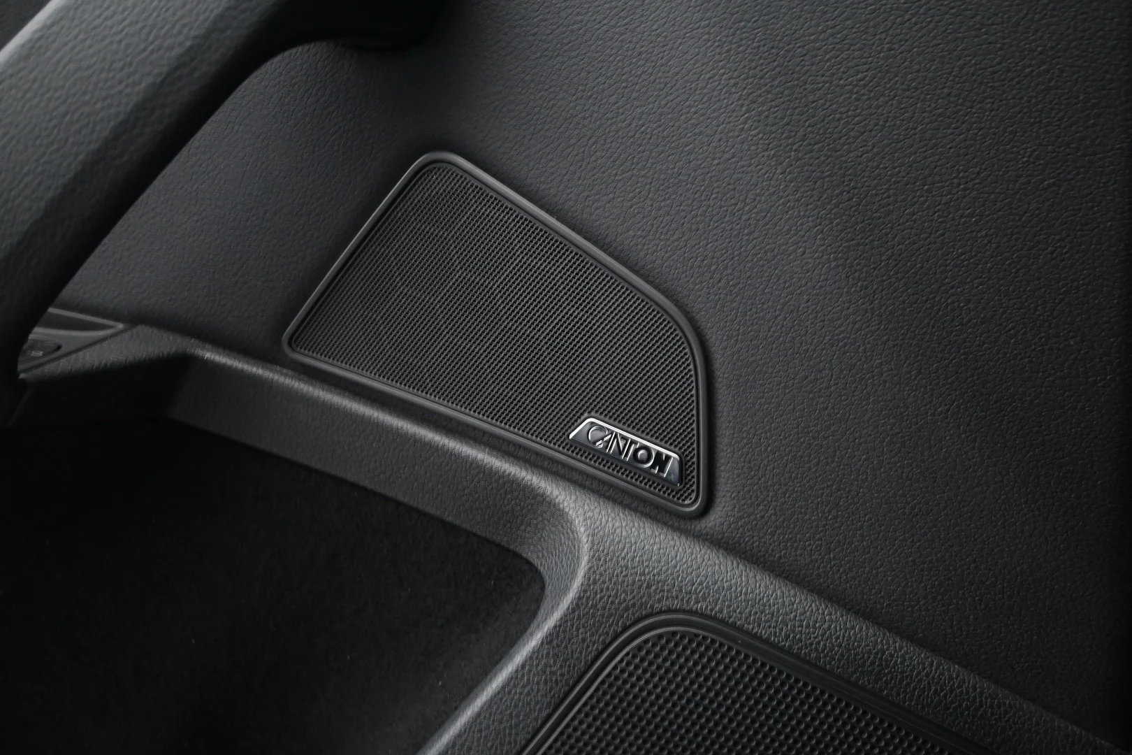 Car Image - 6XZVtdzalnVcU9aAkWDR0P