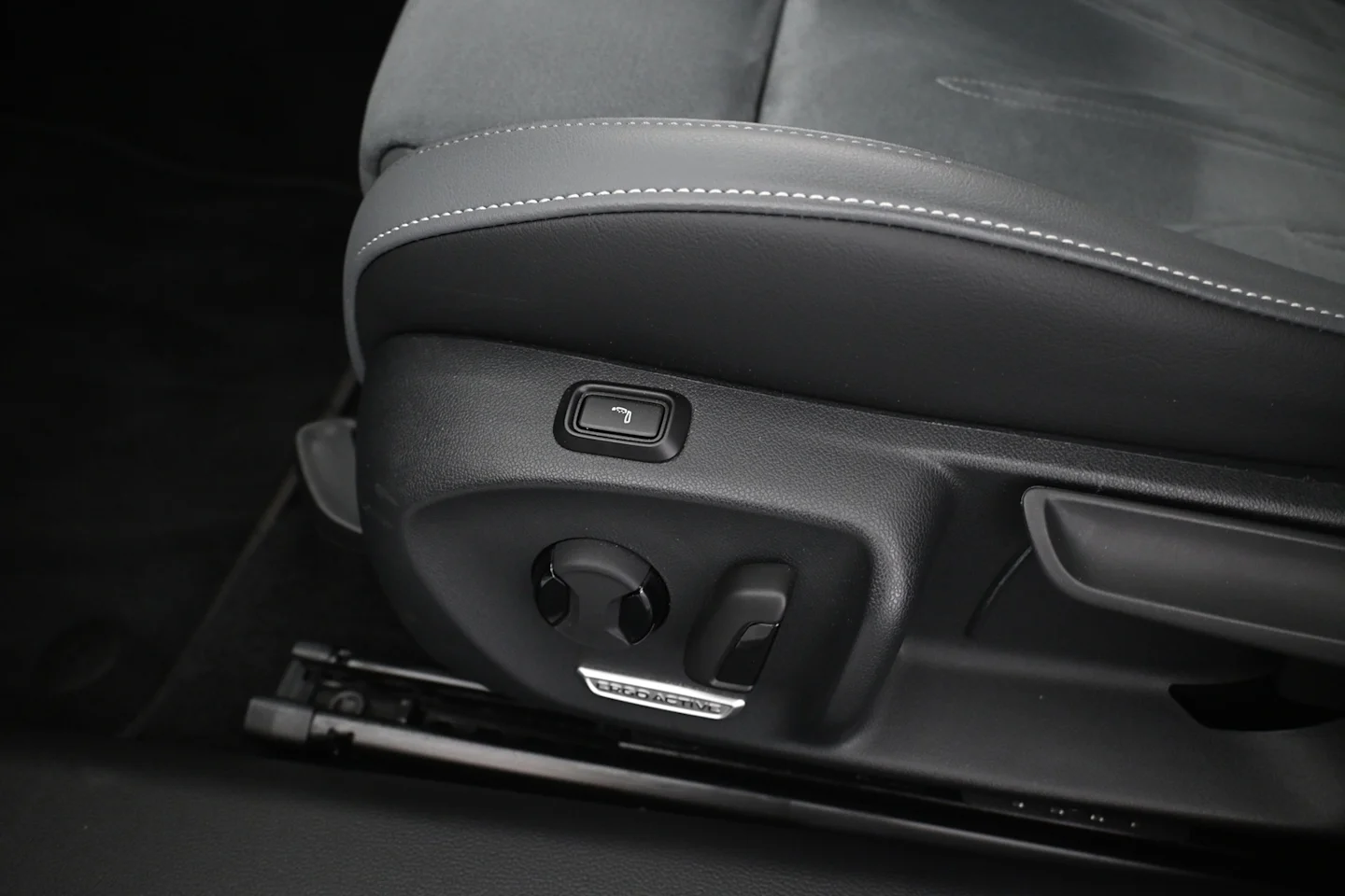Car Image - 3slfATf0rNdZgaj7HNn875
