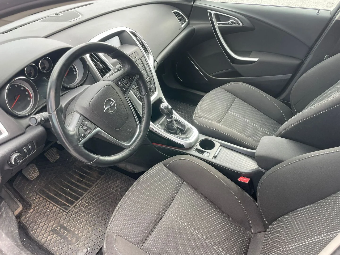Car Image - 516OThyLszsOsQk9JB8dpC