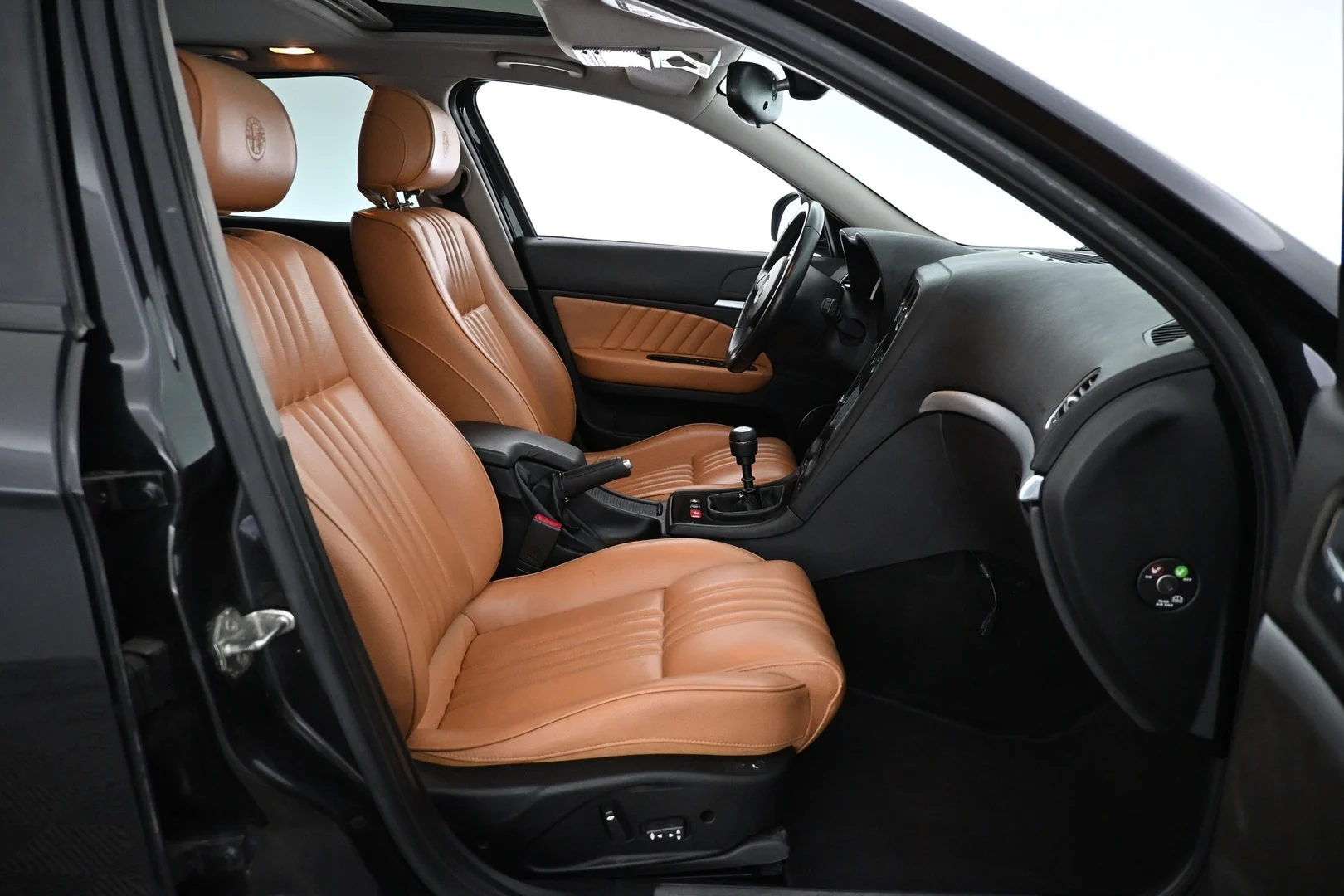 Car Image - 8WecgVIz9fuywB6VHVFkT