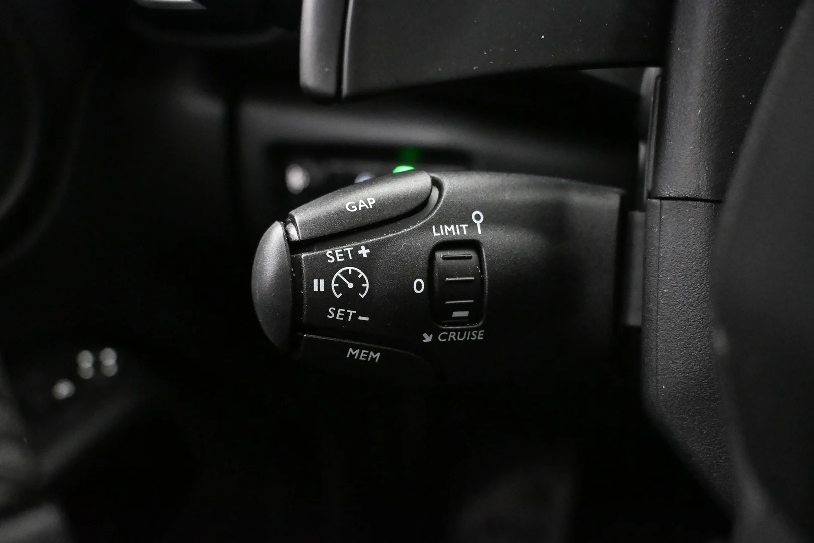Car Image - RWUy3nRKs5nhBt9tKluTJ