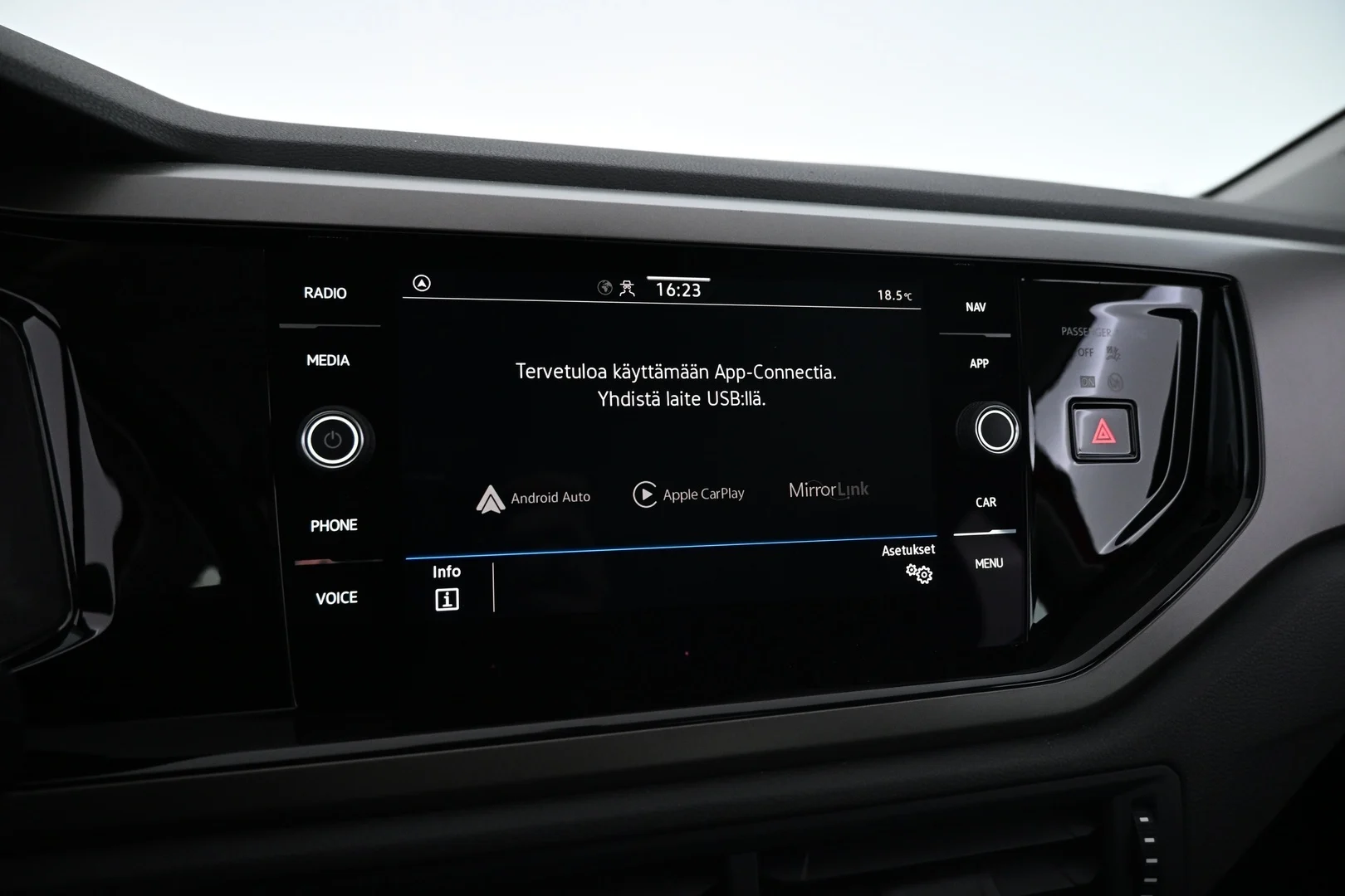 Car Image - 21c7fiLYPuclnc8dGffnGx