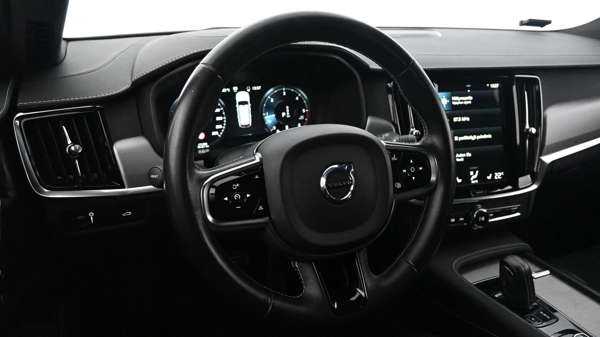 Car Image - H9cGabbJAARfEECG9hVCO