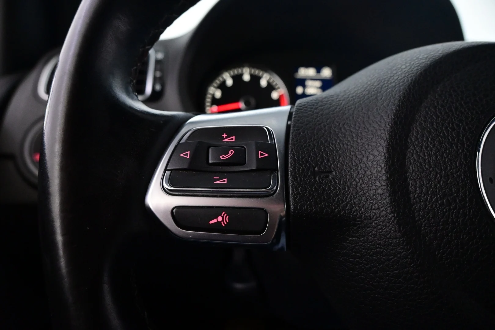 Car Image - 4aHSANAyxPEsyUGKEwj9nM