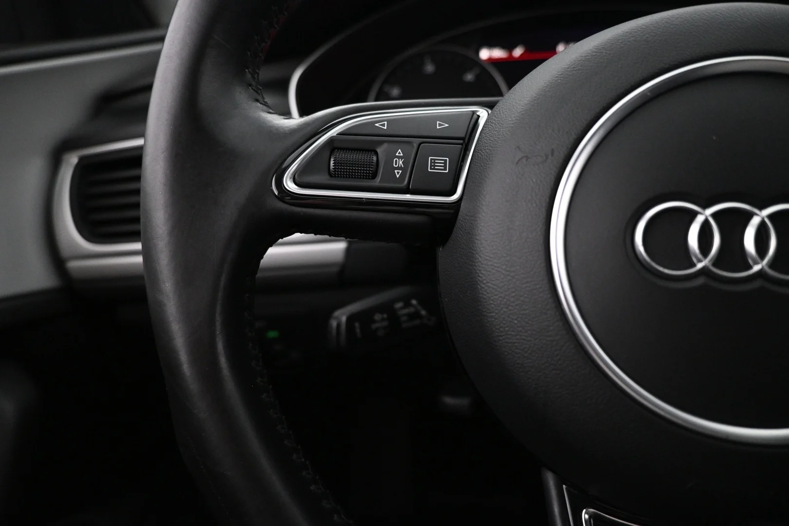 Car Image - 70Z2YFgRWOj6xs0715PXbz