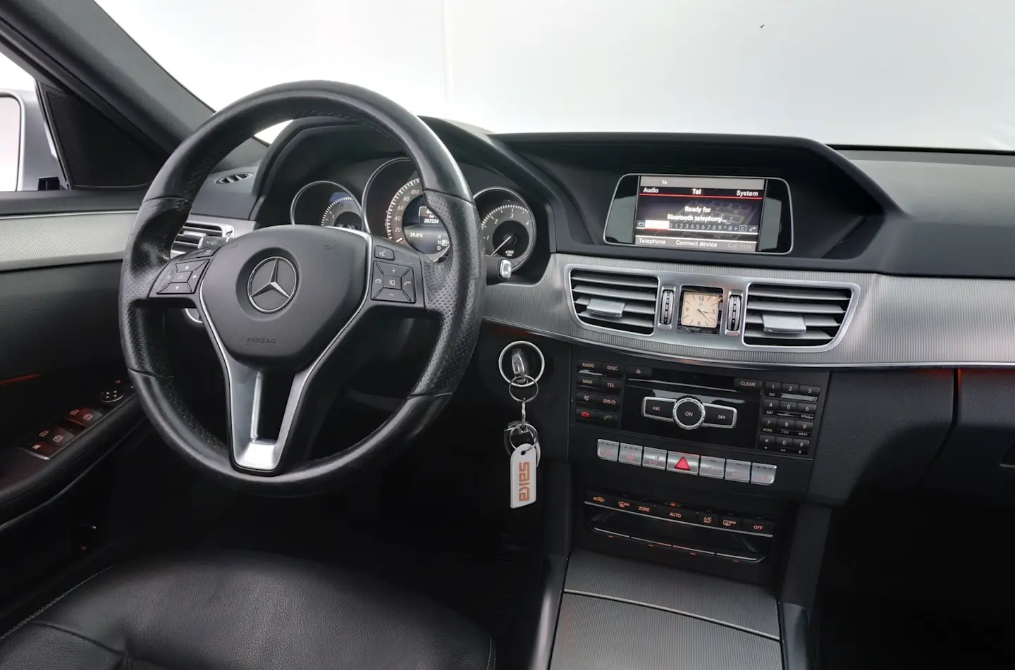 Car Image - 5TWscnpUxzUFI4HVBX4yfN