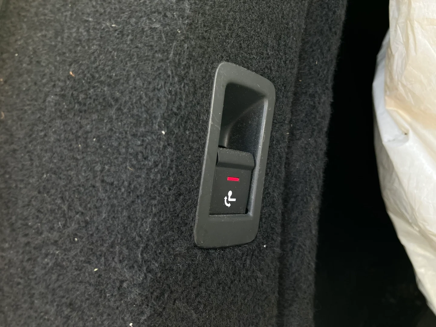 Car Image - 3UZruwJqmqKRbWhj7mAYOR