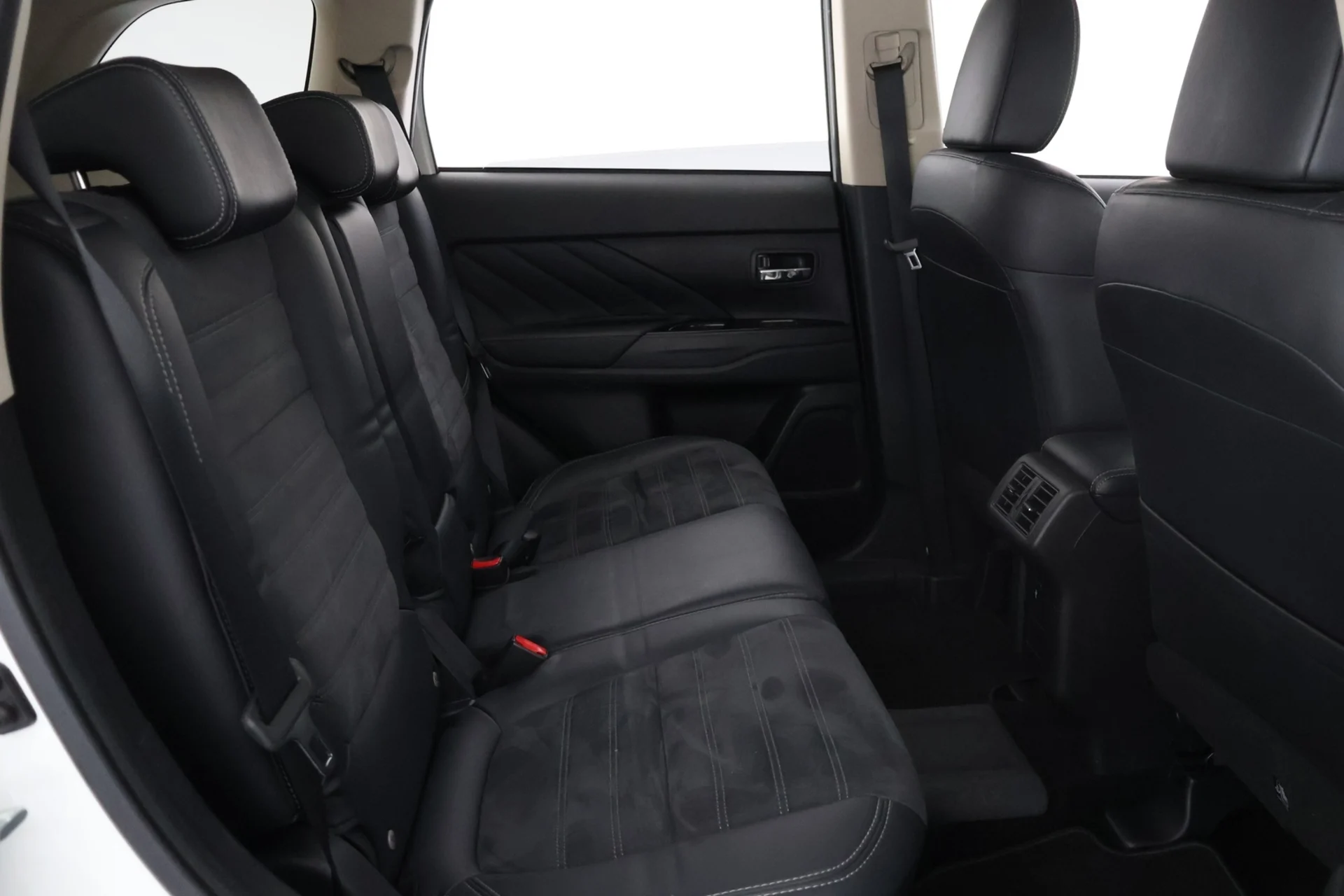 Car Image - 2vPdpOyHdMtDCKrCpOtGUP