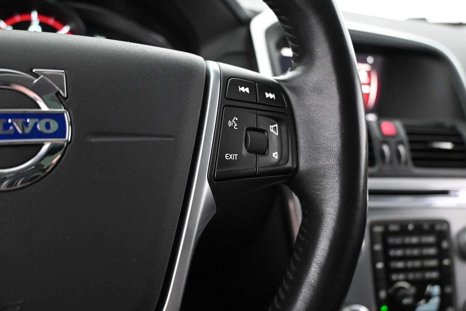 Car Image - 2o9IbDChBWkuKmL8wBhniU