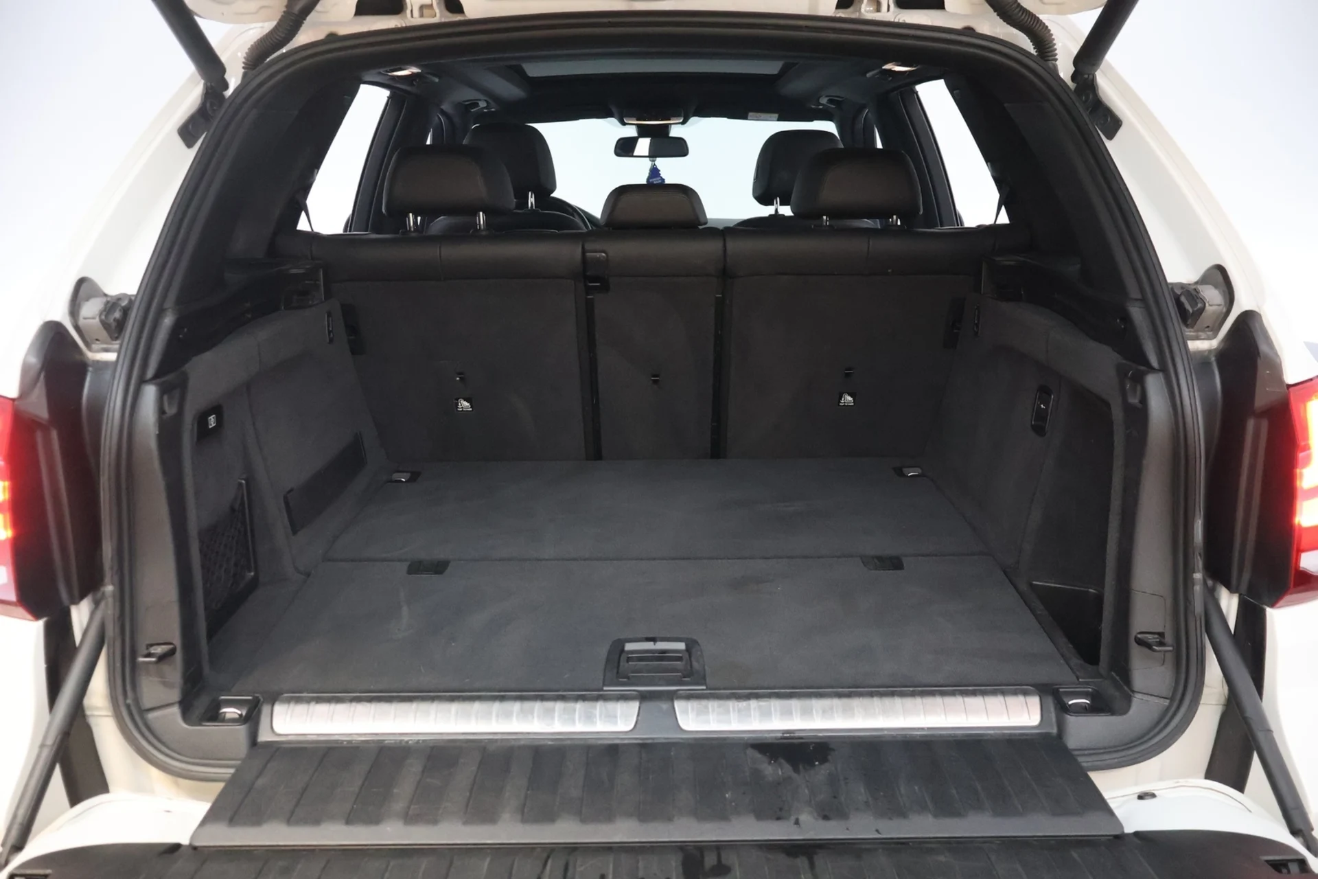 Car Image - iZYZ1eJBkwrPTbP4n58mb