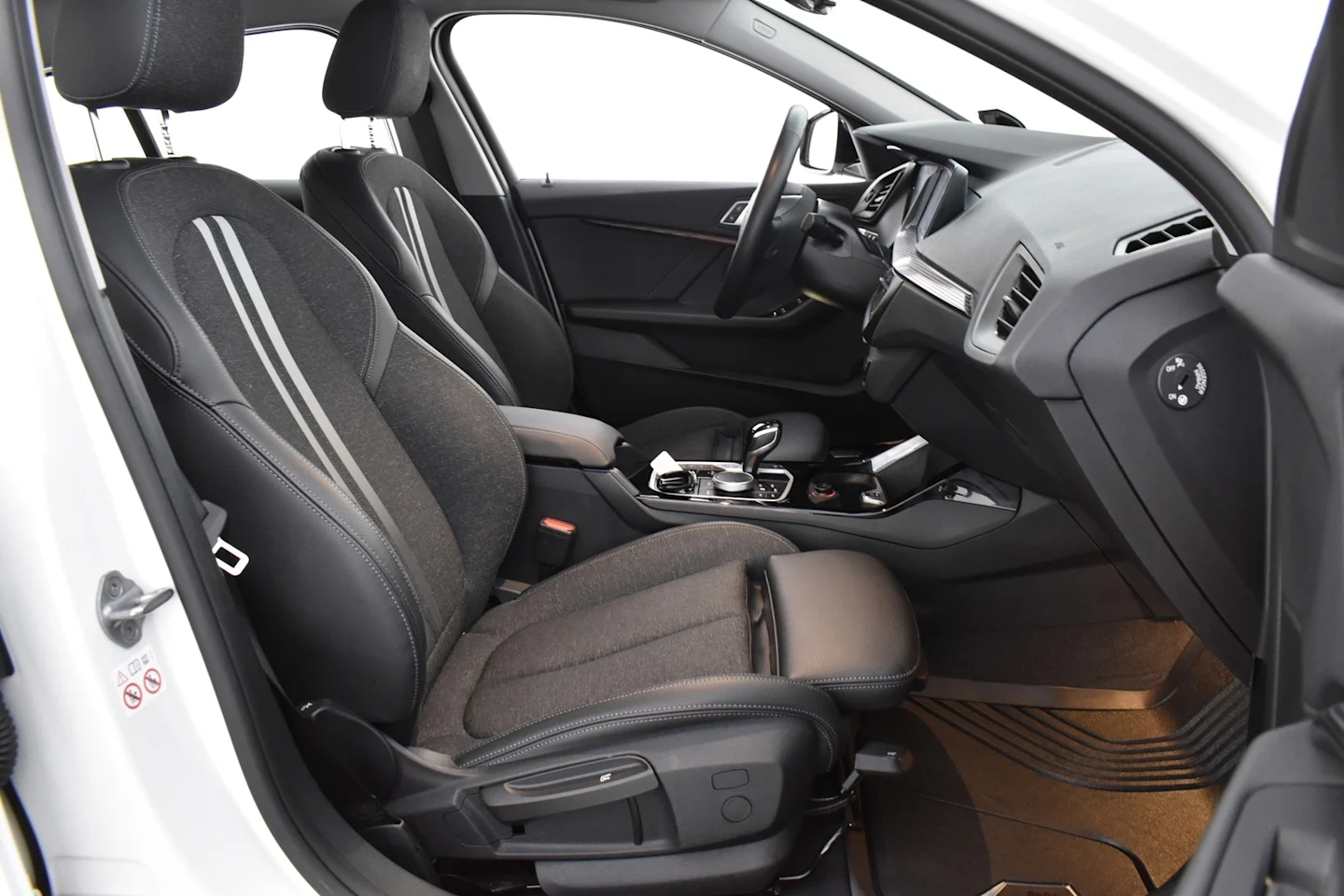 Car Image - 1xjtzKrP64jPVCPCDcc0Th