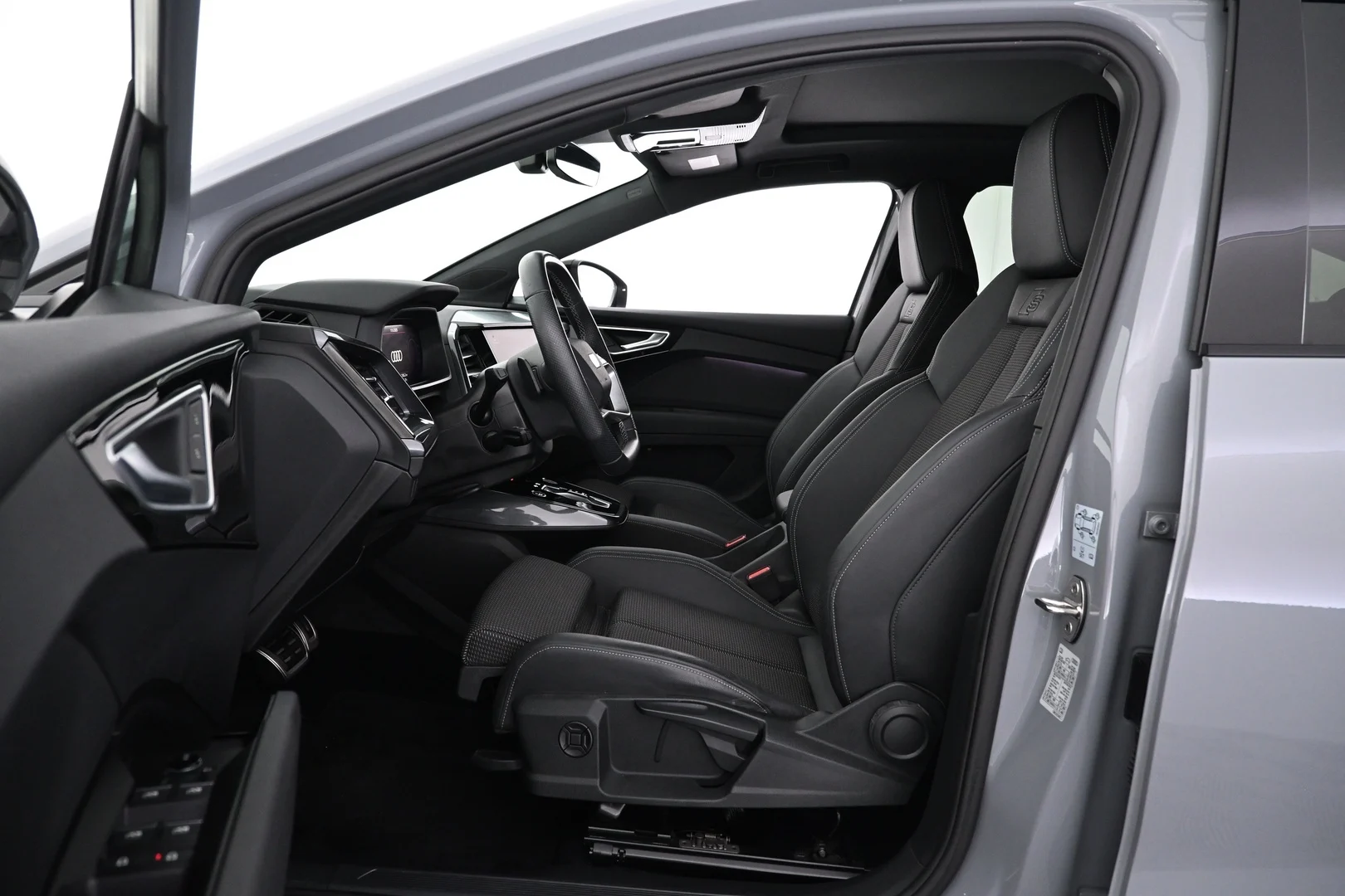 Car Image - 5yVo0KoJ2AiBu04l9eeKOX