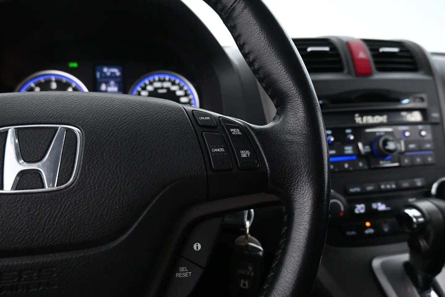 Car Image - 6eb9MIPrThN3MKyGdb0uZp
