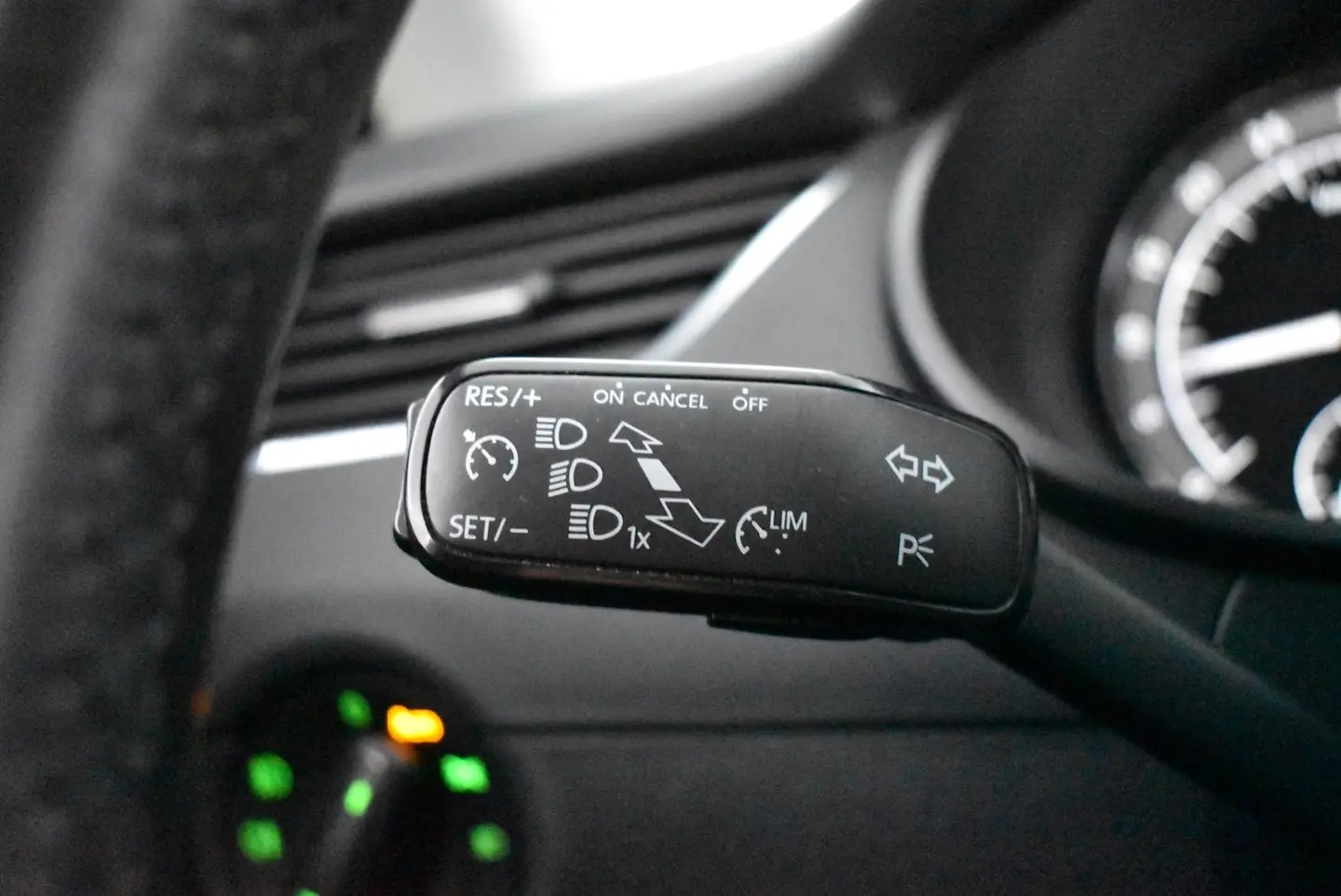Car Image - 6PezX2iC1PM0WQ5Nz7xQdH