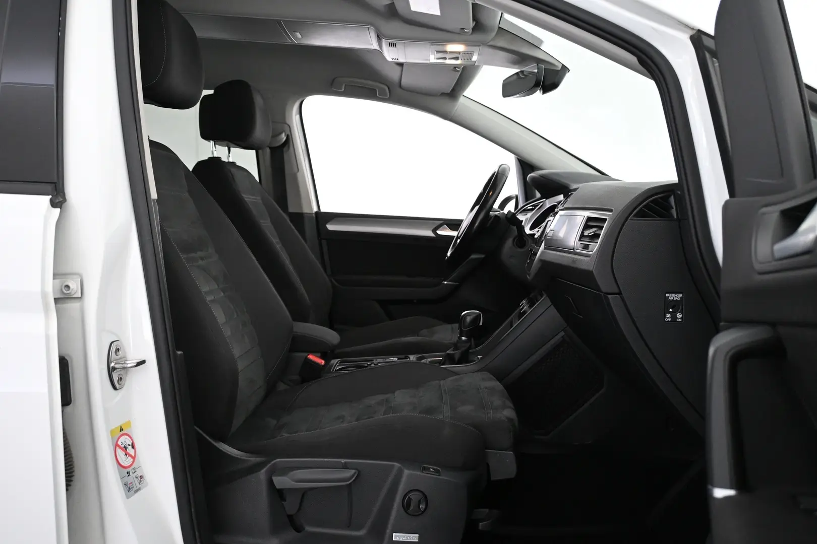 Car Image - Q2BXNQbIqW5plPjr7lXbn