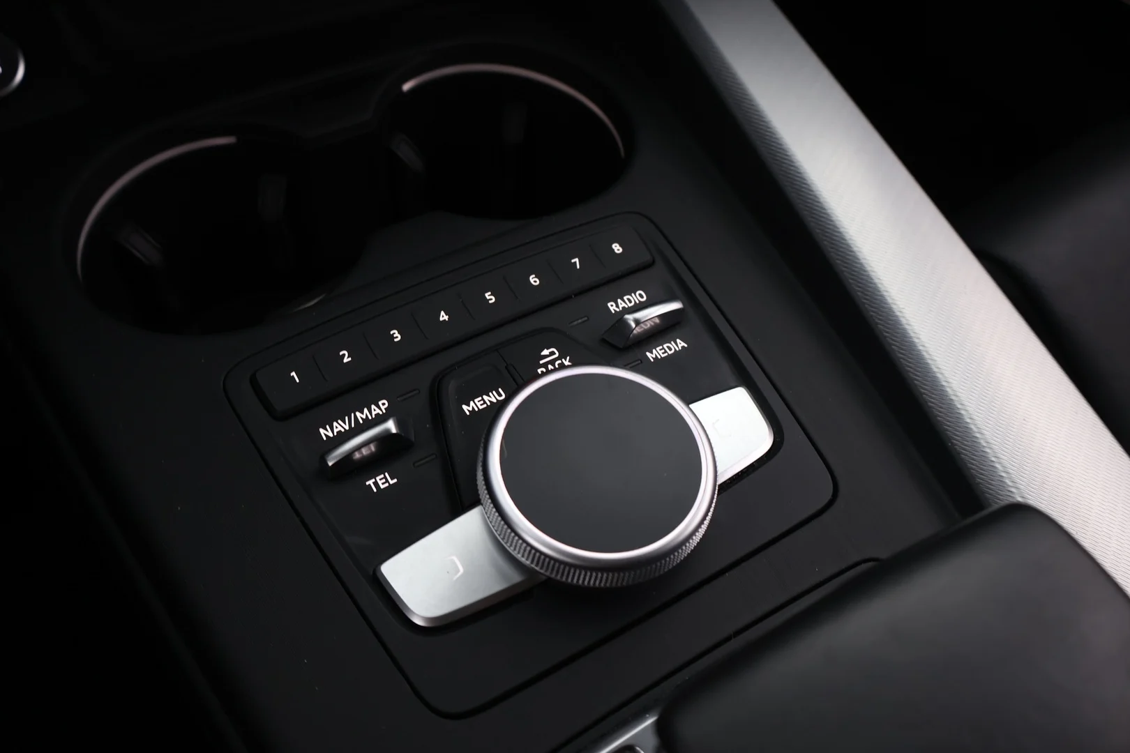 Car Image - tm977Jc8o3FB0ildjuctH