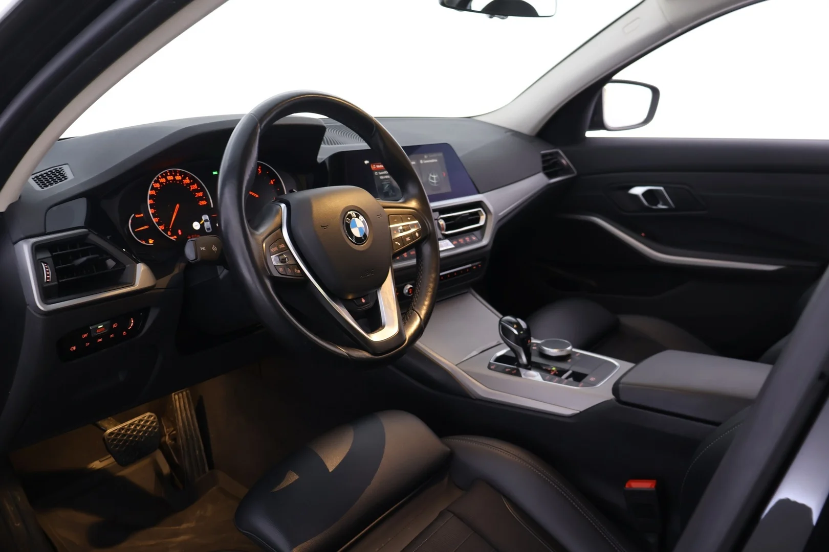 Car Image - 2bSARZuQCRzHQaGj7IhJLv