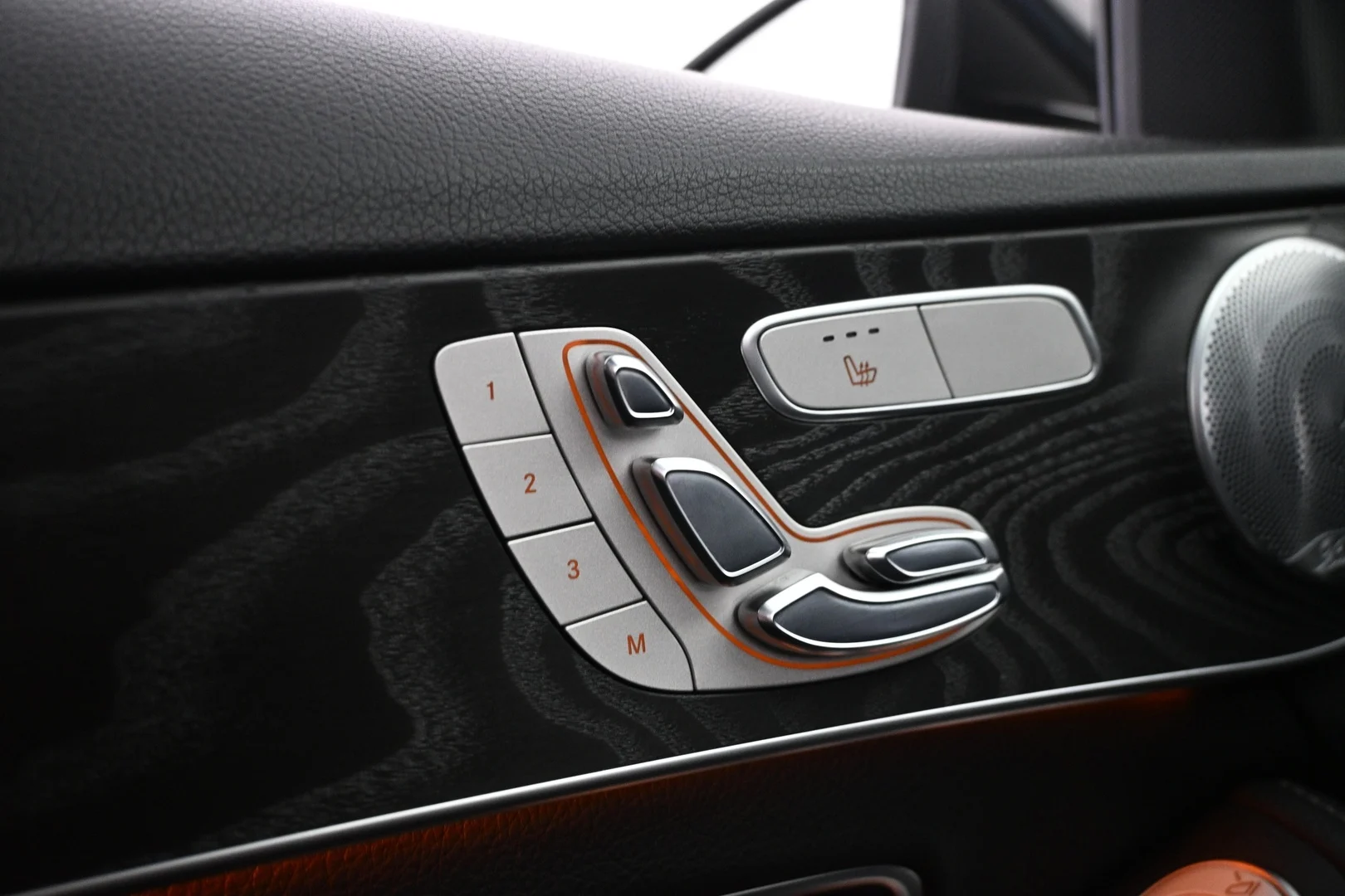 Car Image - 6xWnvwLnr8pyOyTXF0jr0C