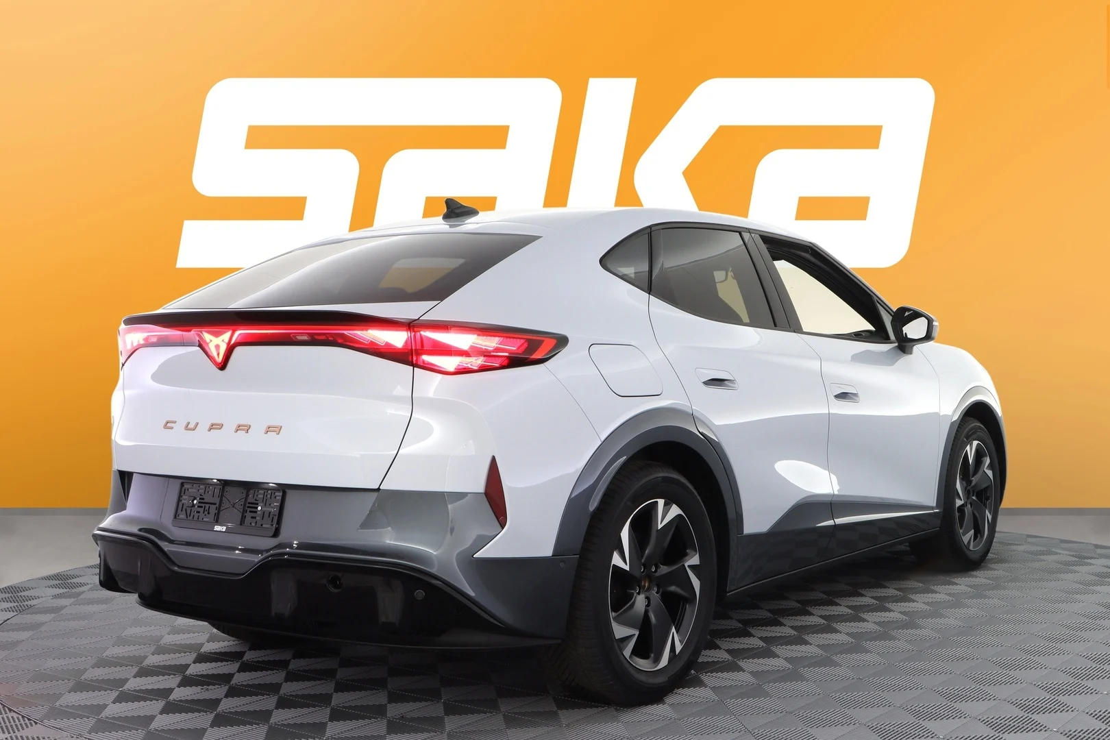 Car Image - 4la4c2zDe9y8v5M55wnLuR
