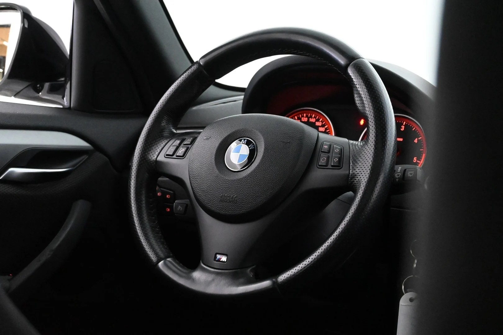 Car Image - 1P833J1erQ1gr7Hvv1kKkf