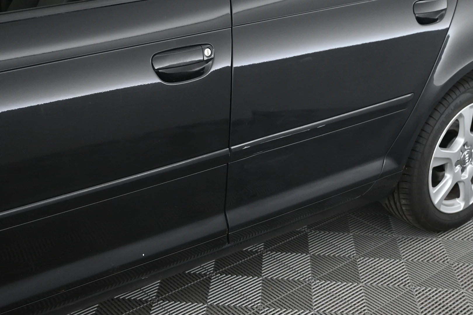 Car Image - 1eOZrcYK7CltalaYi1TF6K