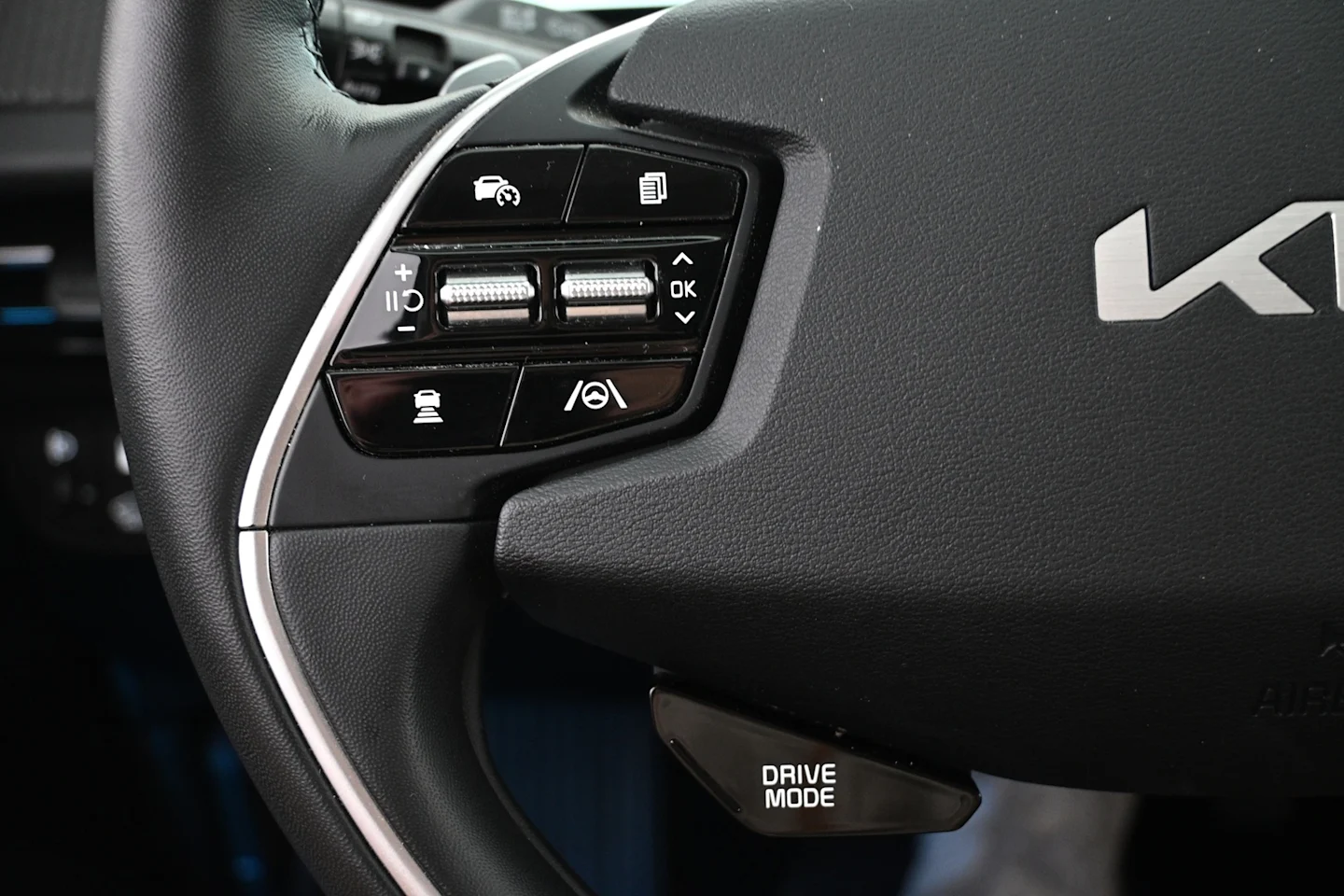 Car Image - 44FQNQpgYPIhMll34QDOgN